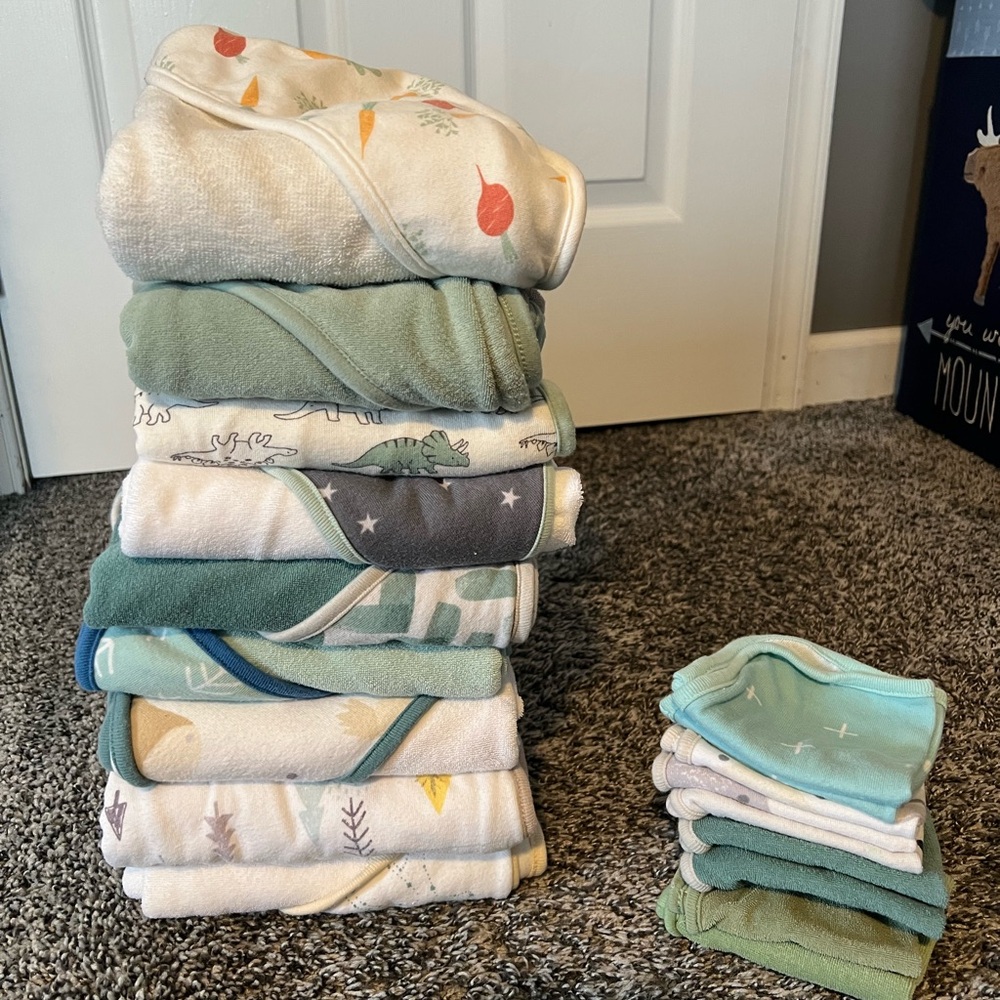 ❌SOLD❌ 9 Baby Towels & 9 Washcloths